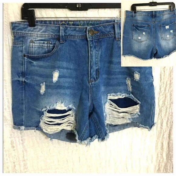 Hot Kiss Distressed/Destroyed Jean Shorts Size 11 - Picture 1 of 9